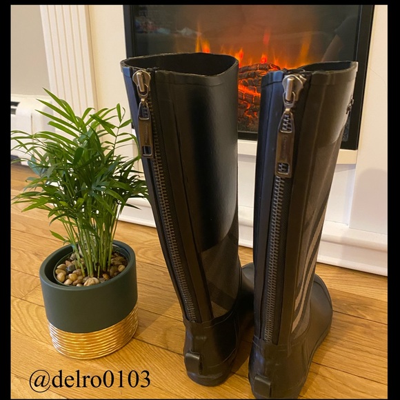 Burberry Clemence Signature Check Rainboot - Picture 4 of 7